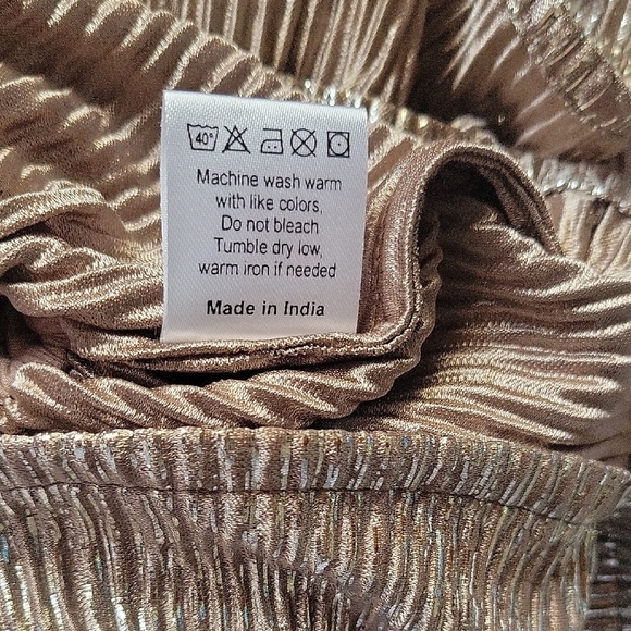 Mille Resort & Travel ,Karis Top Lux  Metallic Gold  Women's Top Size XXS-M - Picture 13 of 15